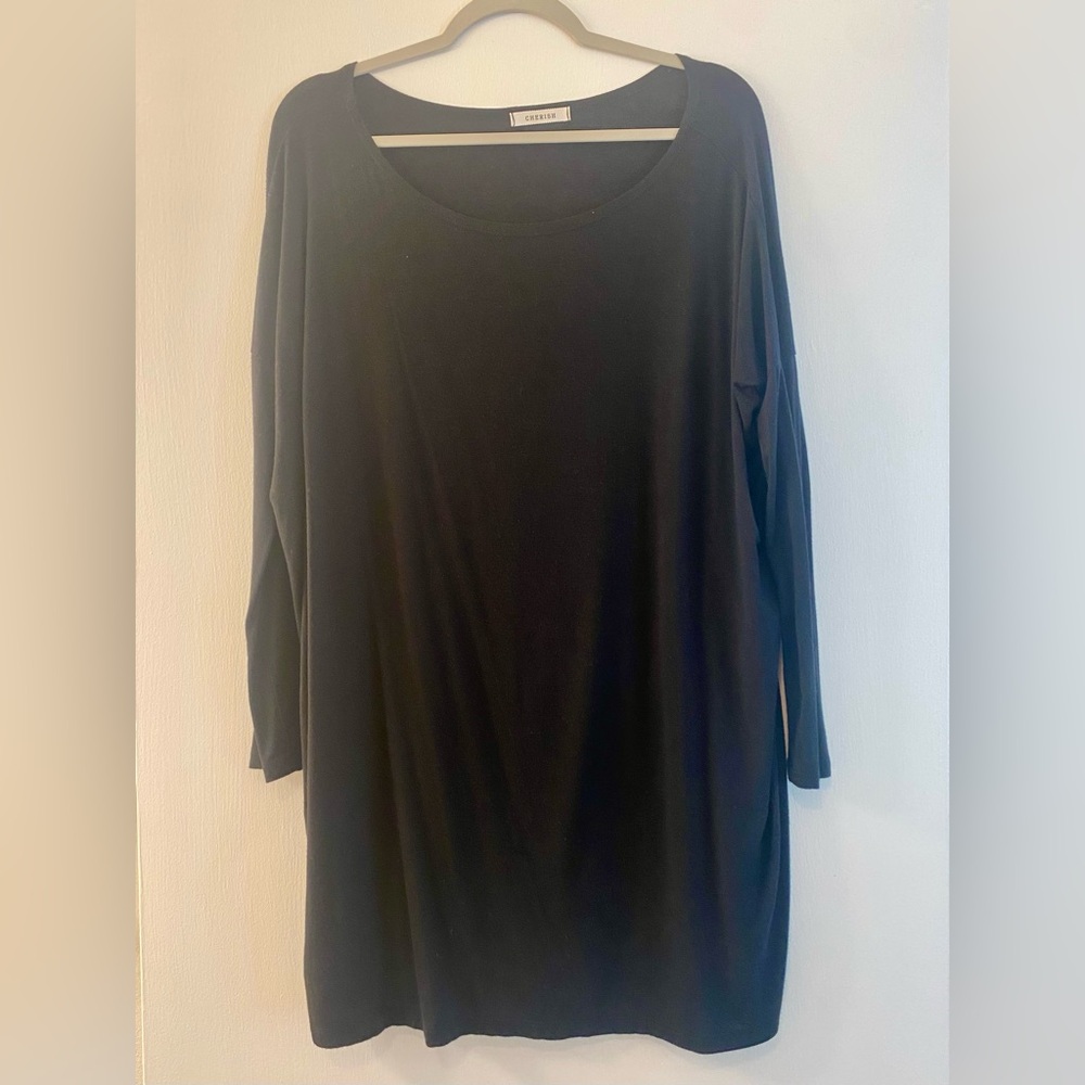 Cherish Womens Size Medium/Large Long Sleeved Black Tunic Top